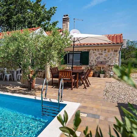 Gorgeous In With Kitchen Tatil Evi