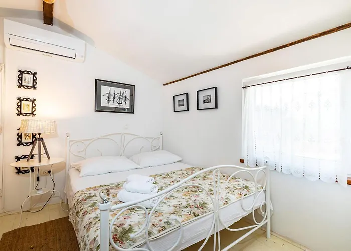 Tatil Evi Gorgeous In With Kitchen Posedarje