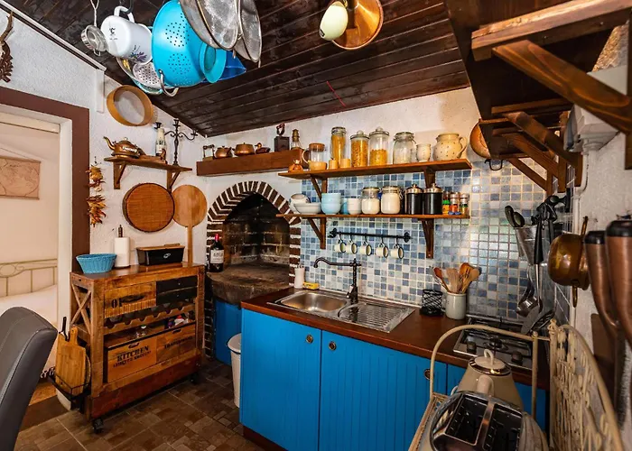 Gorgeous In With Kitchen